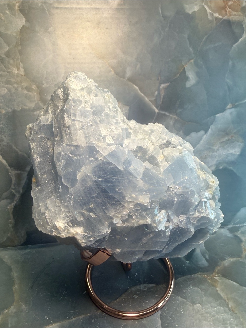 Sky blue raw celestite 1.14 lb origin Madagascar